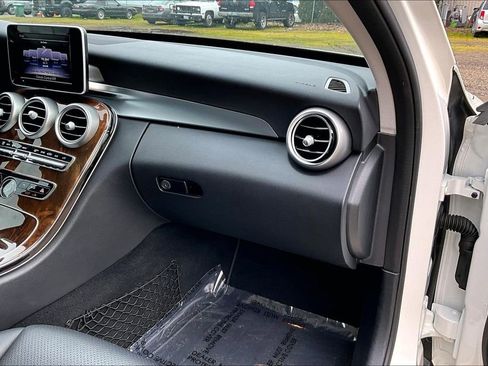 Used 2018 Mercedes-Benz C 300 4MATIC Sedan image 20