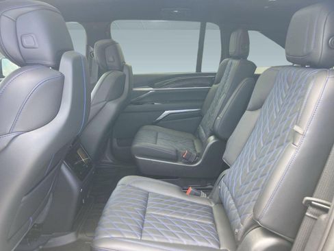 New 2026 Cadillac Escalade IQ Luxury 1 w/ LPO, Floor Liner Package AWD/4WD image 24