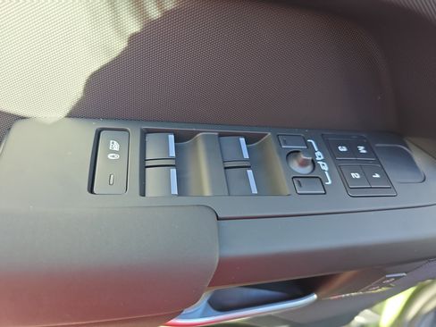 New 2026 Land Rover Defender 110 S image 26