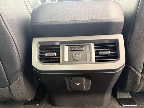 New 2025 Ford F350 Lariat w/ Lariat Ultimate Package AWD/4WD image 24