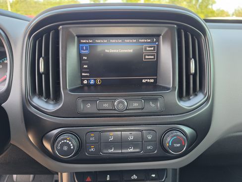 Used 2020 Chevrolet Colorado W/T w/ WT Convenience Package RWD image 26