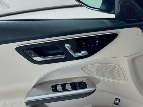 New 2026 Mercedes-Benz C 300 Sedan image 18