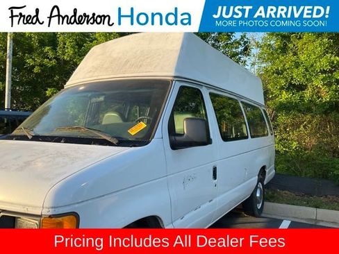 Used 2004 Ford E-350 and Econoline 350 Extended Super Duty RWD image 9