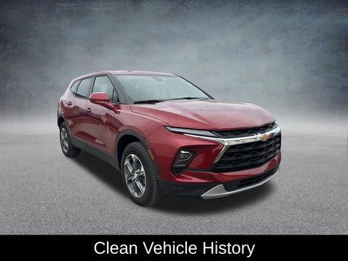 Used 2025 Chevrolet Blazer LT image 4