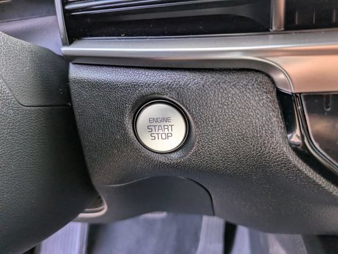 Certified 2025 Kia Sorento LX FWD image 27