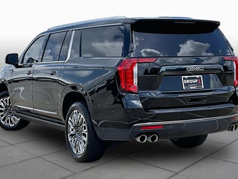 Used 2024 GMC Yukon XL Denali Ultimate AWD/4WD image 12