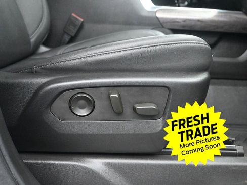 Used 2022 Chevrolet Silverado 1500 LTZ w/ LTZ Premium Package image 11