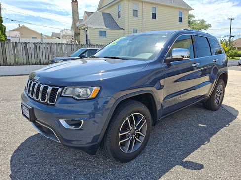 Used 2021 Jeep Grand Cherokee Limited AWD/4WD image 3