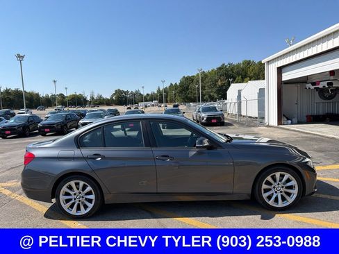 Used 2018 BMW 320i xDrive Sedan AWD/4WD image 6