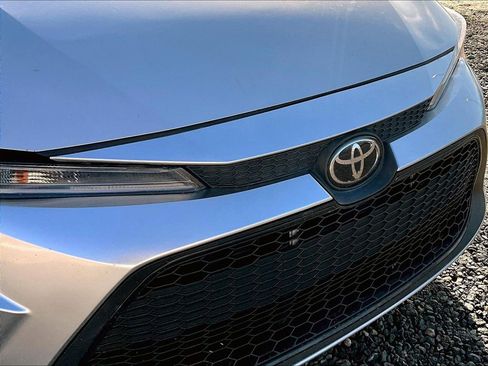Used 2022 Toyota Corolla LE image 22