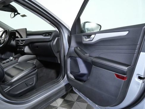 Certified 2024 Ford Escape Platinum AWD/4WD image 8