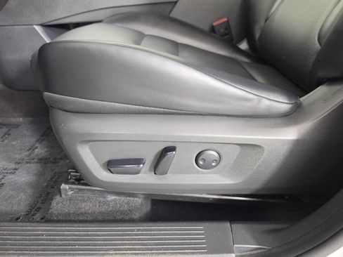 Used 2021 Nissan Rogue SV w/ Premium Package FWD image 18