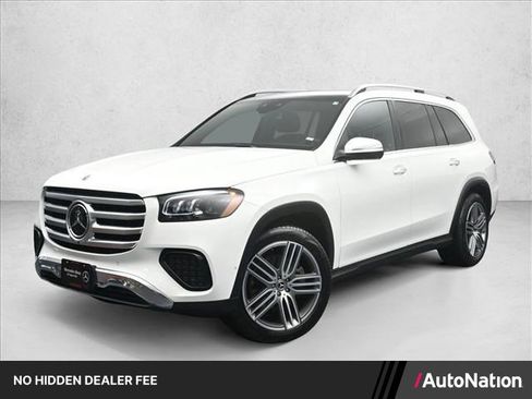 Used 2026 Mercedes-Benz GLS 450 4MATIC image 1