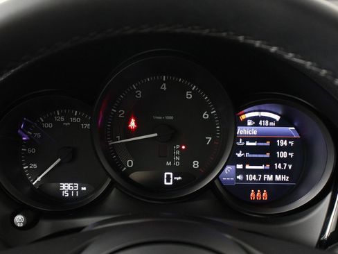 Certified 2026 Porsche Macan AWD/4WD image 16