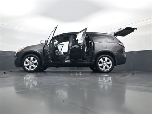 Certified 2017 Chevrolet Traverse LT w/ Style and Technology Package image 35