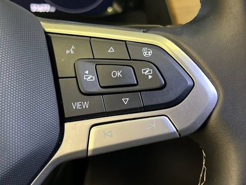 Certified 2025 Volkswagen Atlas SE FWD image 21