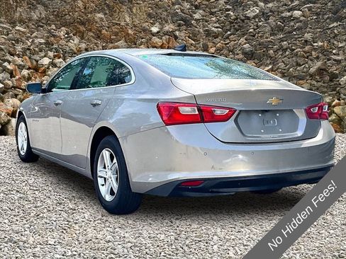 Used 2022 Chevrolet Malibu LS w/ Driver Confidence Package II FWD image 9