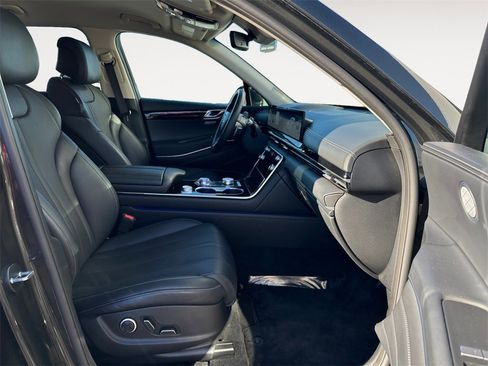 Used 2025 Genesis GV80 2.5T Standard image 15