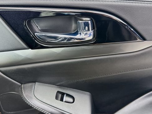 Used 2022 Nissan Maxima SL FWD image 29