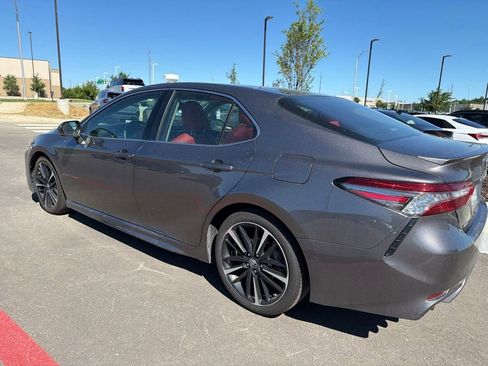 Used 2018 Toyota Camry XSE FWD image 7