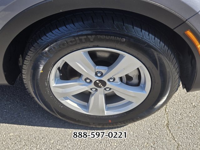 Used 2023 Kia Sorento LX FWD image 21