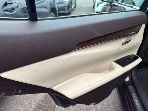Used 2017 Lexus ES 350 w/ Luxury Package FWD image 22