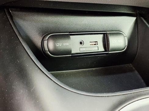 Used 2017 Kia Soul + FWD image 20