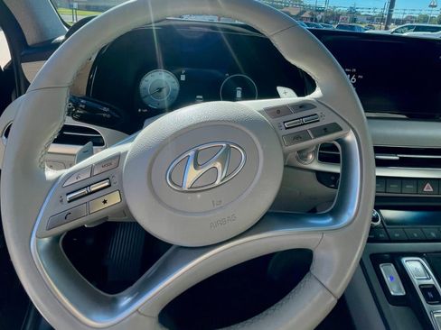 Used 2023 Hyundai Palisade Limited w/ Winter Package image 10