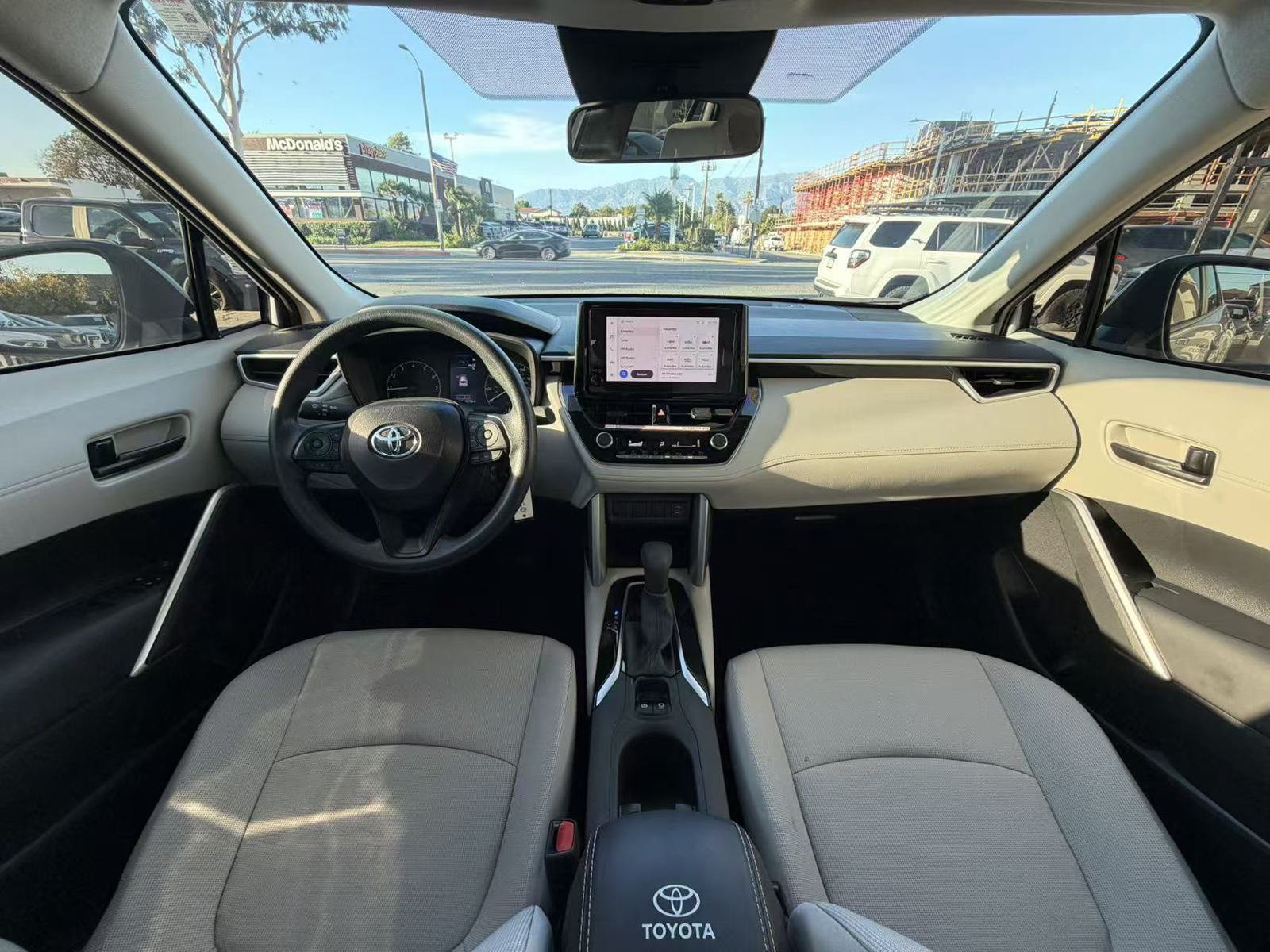 Used 2025 Toyota Corolla Cross L FWD image 10