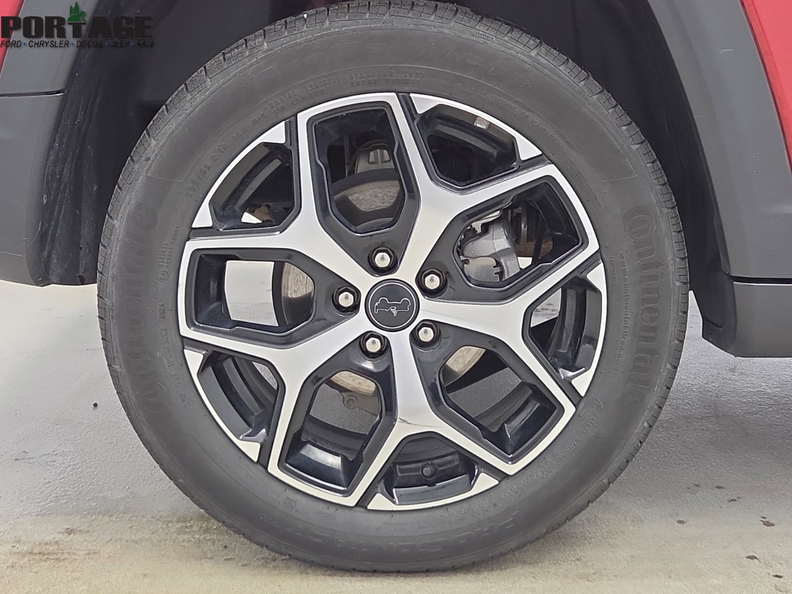 Used 2025 Jeep Compass Limited AWD/4WD image 32