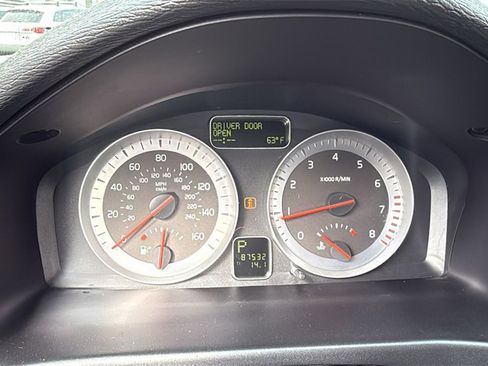 Used 2011 Volvo C70 T5 image 10