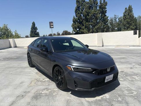 Used 2025 Honda Civic Sport image 27