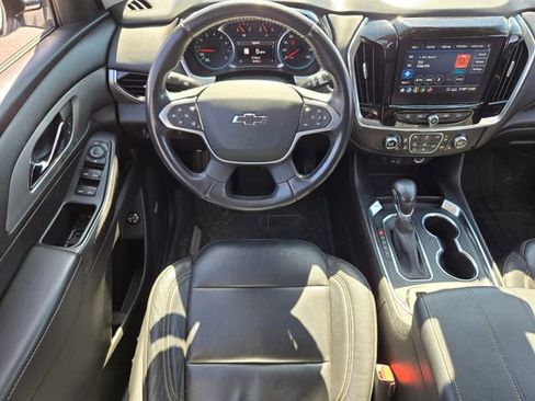 Used 2021 Chevrolet Traverse RS w/ LPO, Floor Liner Package FWD image 13