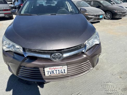 Used 2015 Toyota Camry LE FWD image 2