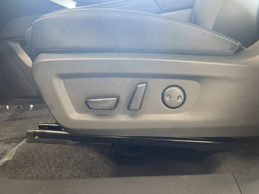 Certified 2025 Nissan Murano SV FWD image 24