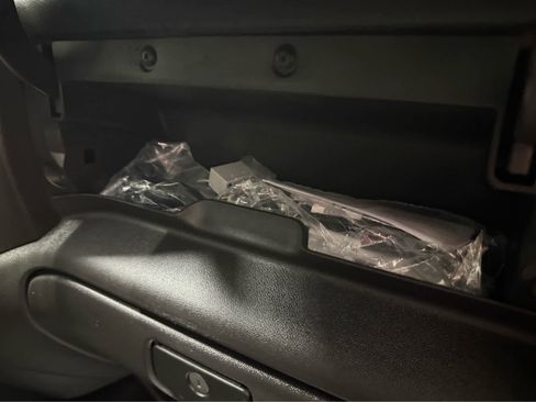 Used 2022 Chevrolet Silverado 1500 LT w/ Z71 Off-Road Package image 30