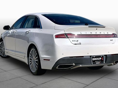 Used 2017 Lincoln MKZ Reserve FWD image 11