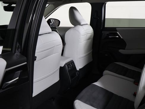New 2025 Mitsubishi Outlander SE AWD/4WD image 29
