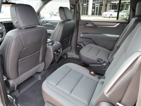 New 2026 GMC Acadia AT4 w/ Luxury Package AWD/4WD image 34