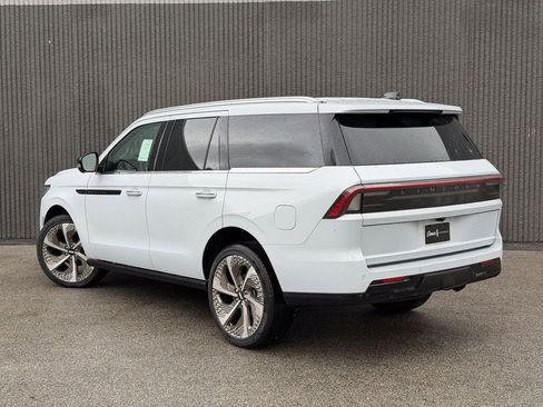 New 2026 Lincoln Navigator Black Label image 5