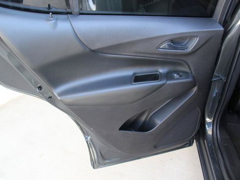 Used 2020 Chevrolet Equinox LT FWD image 20
