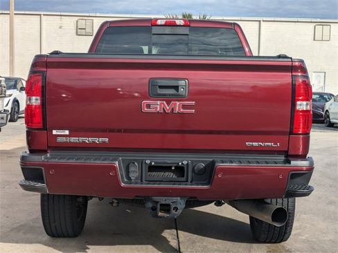 Used 2017 GMC Sierra 2500 Denali w/ Duramax Plus Package image 7
