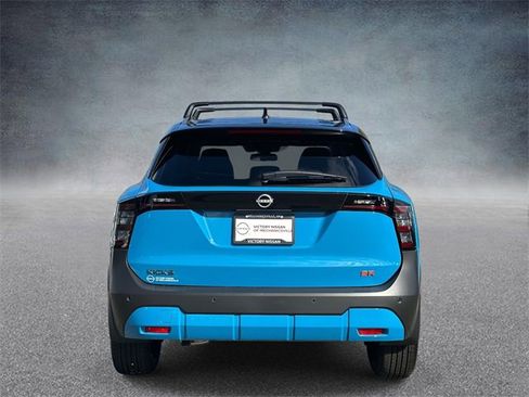 New 2025 Nissan Kicks SR image 3