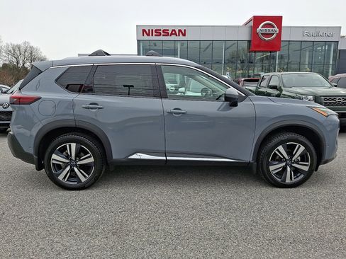 Used 2022 Nissan Rogue SL w/ SL Premium Package image 8