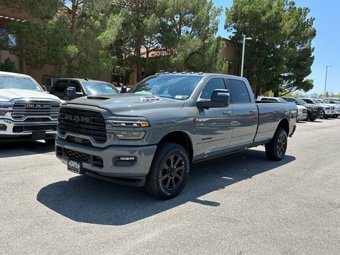 New 2026 RAM 2500 Laramie AWD/4WD image 2