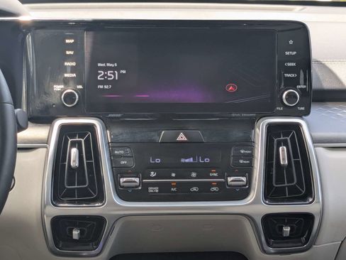 Certified 2023 Kia Sorento SX Prestige AWD/4WD image 22
