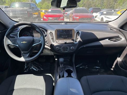 Used 2024 Chevrolet Malibu LT FWD image 12