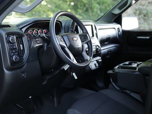 Used 2022 Chevrolet Silverado 1500 Custom w/ LPO, Dark Essentials Package AWD/4WD image 9