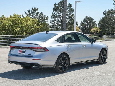 Used 2024 Honda Accord Sport image 9