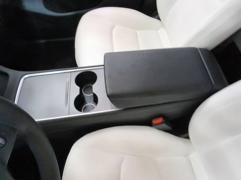 Used 2023 Tesla Model Y Performance AWD/4WD image 16